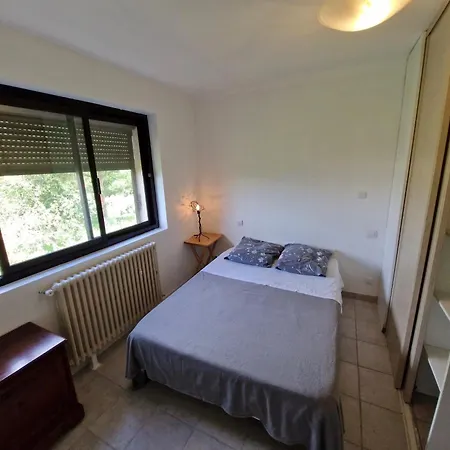 Appartement Location Meuble 4 *